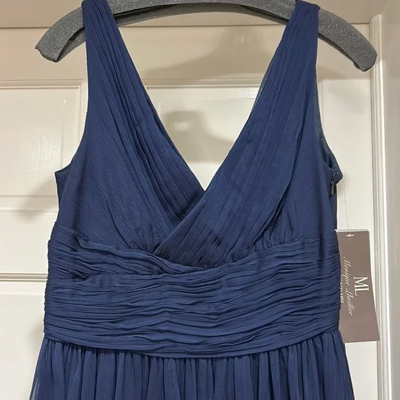 Monique Lhuillier Bridesmaids Navy Dress. 6. New with tags. - Picture 16 of 17